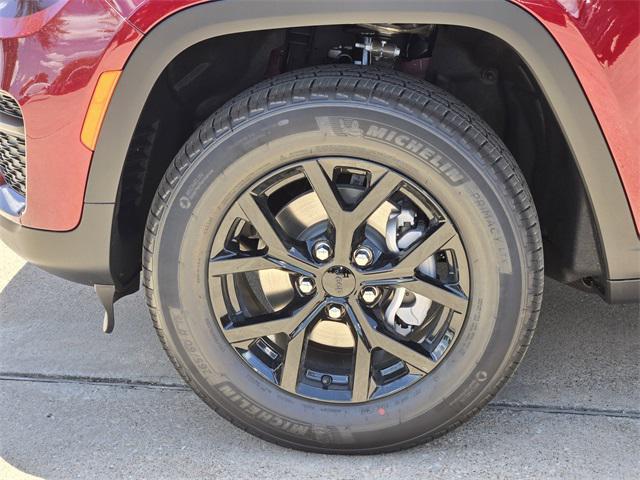 new 2025 Jeep Grand Cherokee car, priced at $39,280