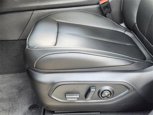 new 2025 Jeep Grand Cherokee car, priced at $46,601