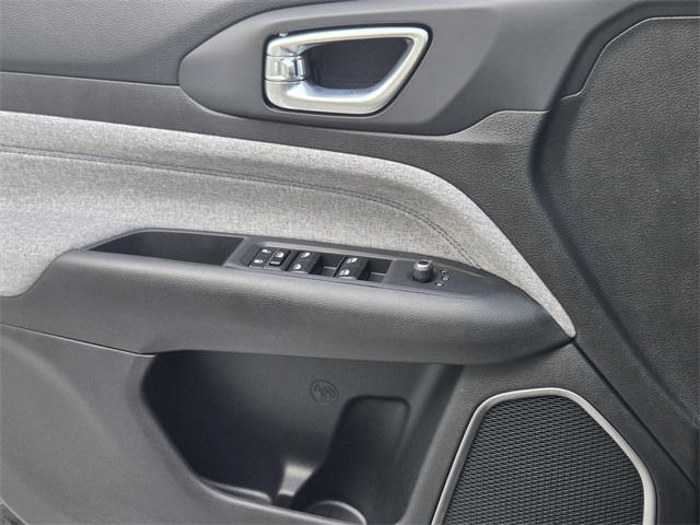 new 2025 Jeep Compass car, priced at $28,293