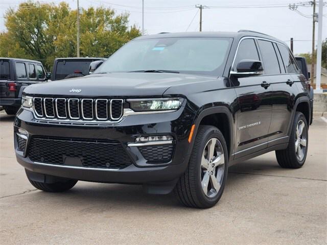 new 2025 Jeep Grand Cherokee car, priced at $54,355