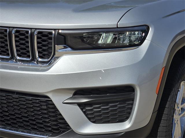 new 2025 Jeep Grand Cherokee car, priced at $37,681