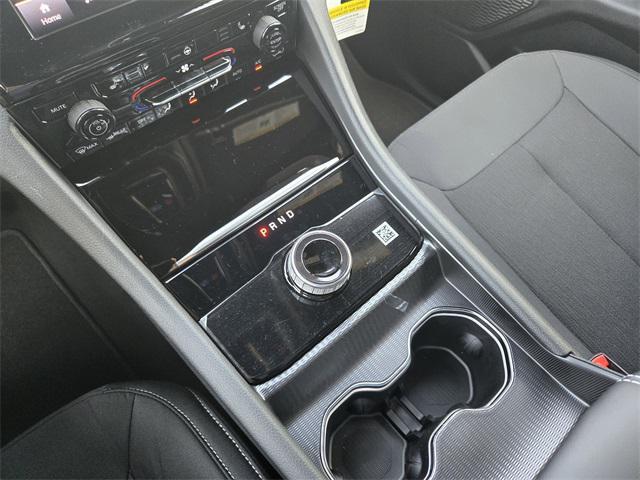 new 2025 Jeep Grand Cherokee car, priced at $37,681