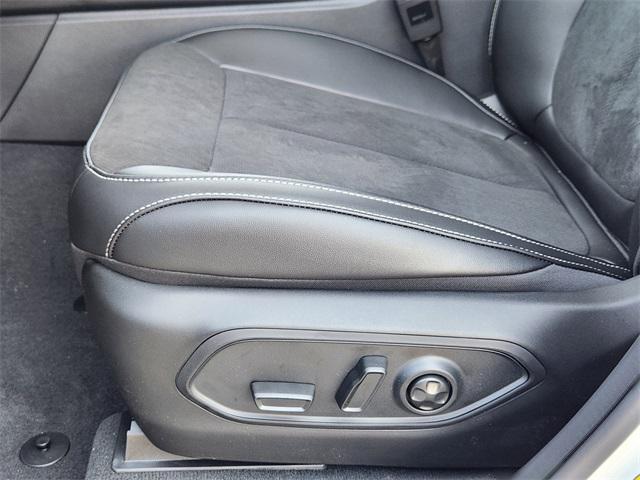 new 2025 Jeep Grand Cherokee car, priced at $42,383