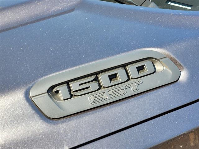 new 2025 Ram 1500 car, priced at $48,673