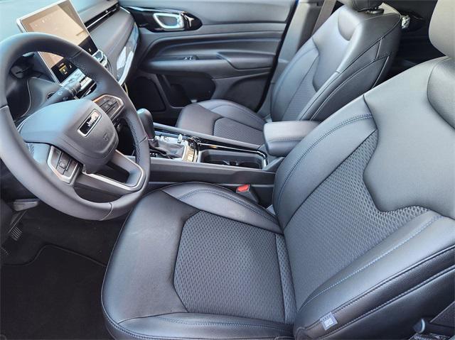 new 2025 Jeep Compass car, priced at $28,737