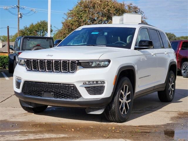 new 2025 Jeep Grand Cherokee car, priced at $49,215