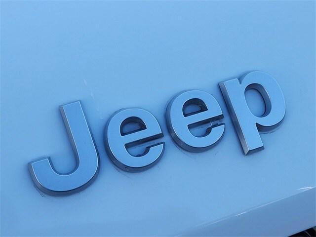 new 2025 Jeep Grand Cherokee car, priced at $49,215