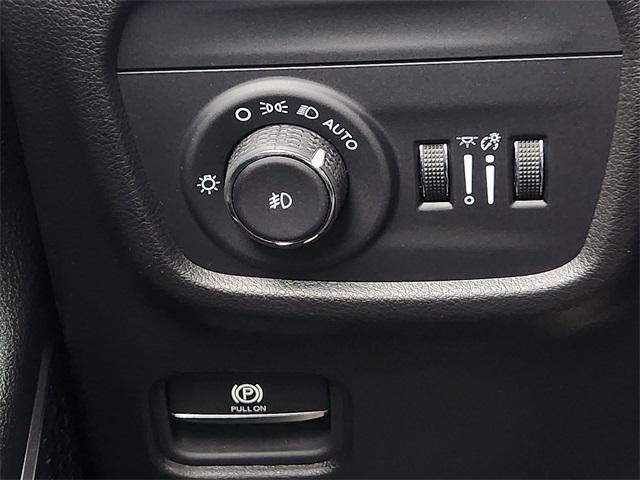 new 2025 Jeep Grand Cherokee car, priced at $47,396