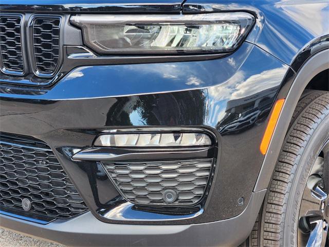 new 2025 Jeep Grand Cherokee car, priced at $54,185