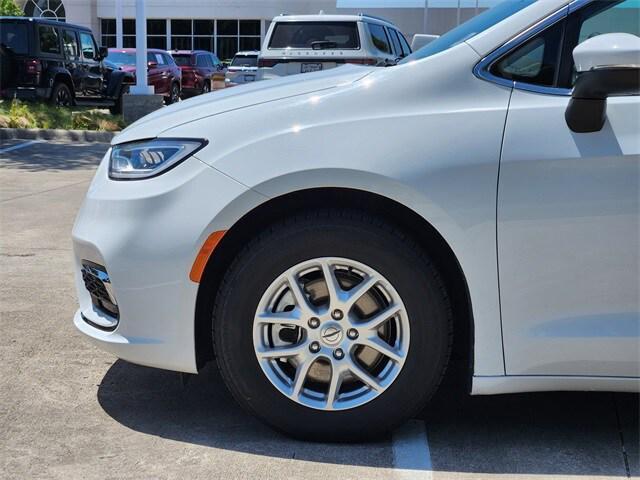 used 2023 Chrysler Pacifica car, priced at $23,455