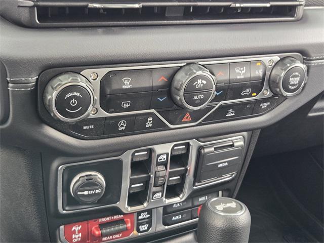 new 2025 Jeep Wrangler car, priced at $50,742