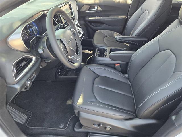 new 2025 Chrysler Voyager car, priced at $40,113