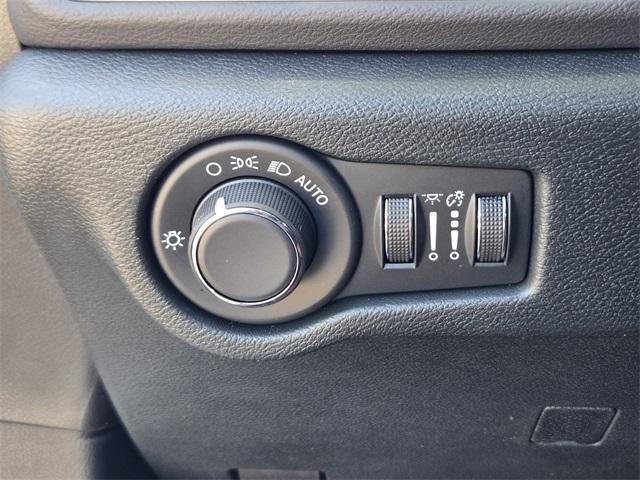 new 2025 Chrysler Voyager car, priced at $40,113