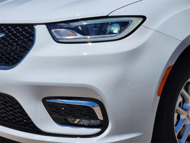 new 2025 Chrysler Pacifica car, priced at $46,735