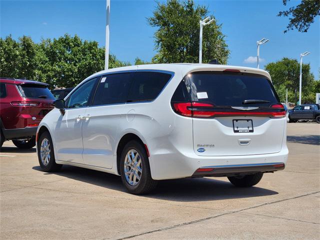 new 2025 Chrysler Pacifica car, priced at $46,735