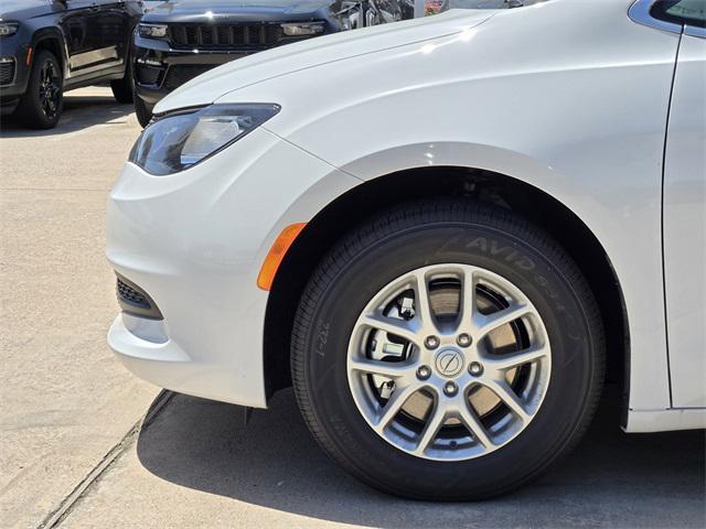 new 2025 Chrysler Voyager car, priced at $40,113