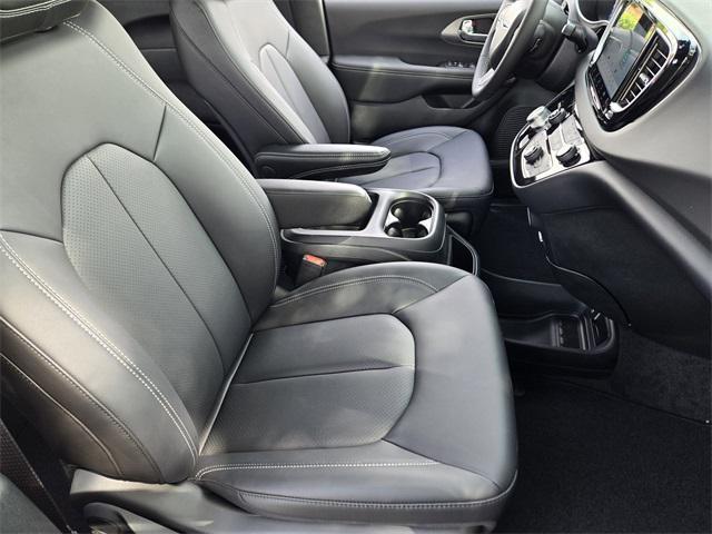 new 2025 Chrysler Voyager car, priced at $40,113