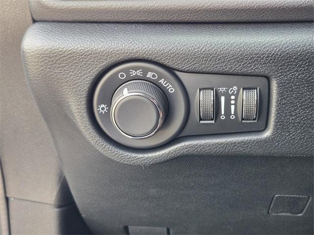 new 2025 Chrysler Voyager car, priced at $40,113