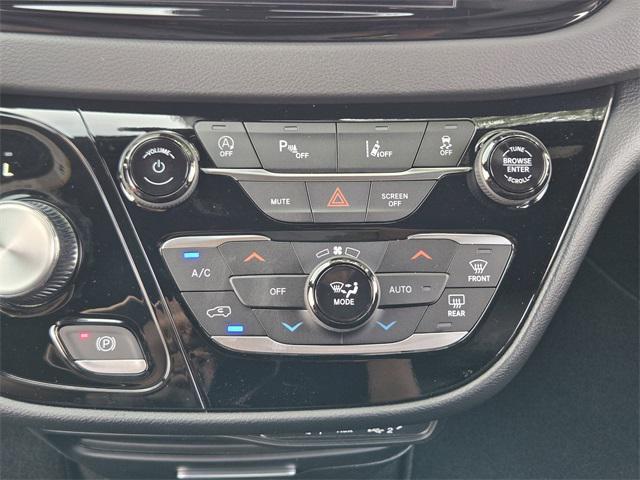new 2025 Chrysler Voyager car, priced at $40,113