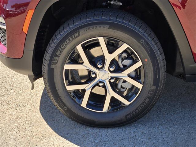new 2025 Jeep Grand Cherokee car, priced at $40,900