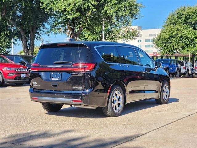 used 2024 Chrysler Pacifica car, priced at $45,054