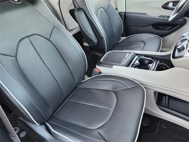 used 2024 Chrysler Pacifica car, priced at $45,054