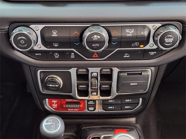 new 2025 Jeep Wrangler car, priced at $52,705