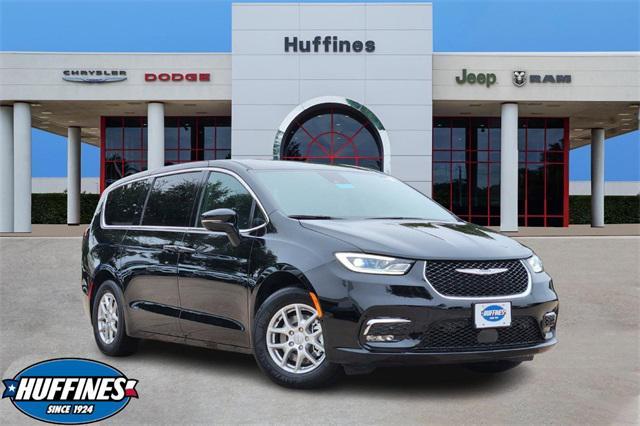 new 2025 Chrysler Pacifica car, priced at $43,475