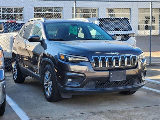 used 2019 Jeep Cherokee car, priced at $16,885