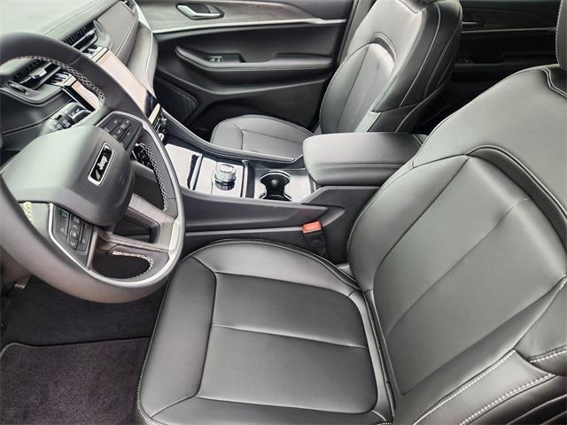 new 2025 Jeep Grand Cherokee car, priced at $44,564
