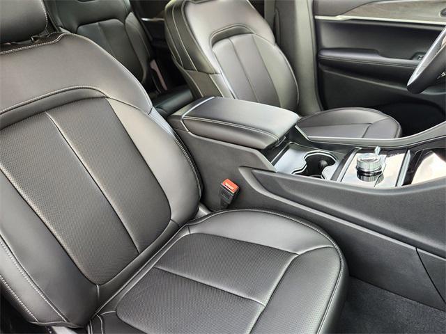 new 2025 Jeep Grand Cherokee L car, priced at $48,013