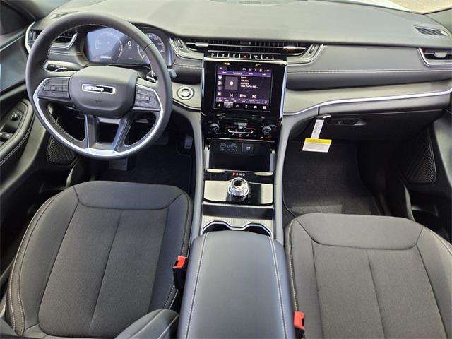 new 2025 Jeep Grand Cherokee car, priced at $38,280