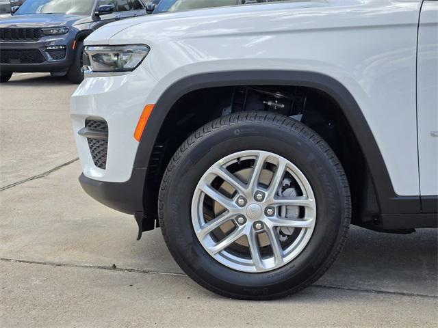 new 2025 Jeep Grand Cherokee car, priced at $38,280