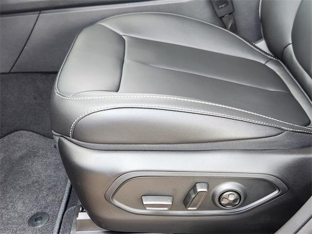 new 2025 Jeep Grand Cherokee car, priced at $45,606