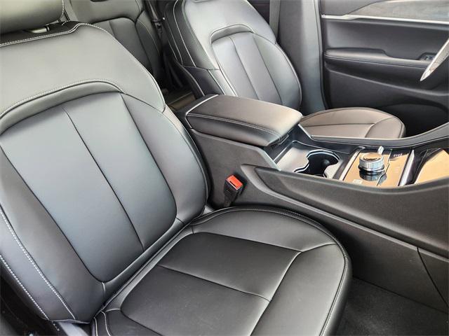 new 2025 Jeep Grand Cherokee car, priced at $47,381