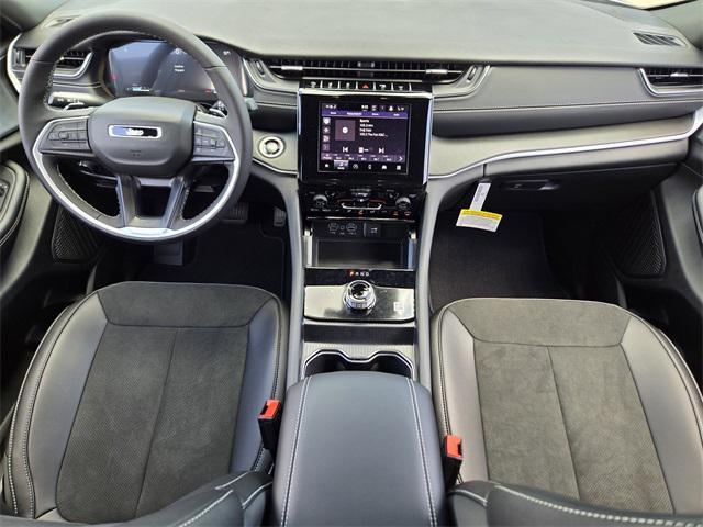 new 2025 Jeep Grand Cherokee car, priced at $39,280