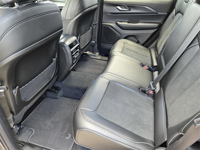 new 2025 Jeep Grand Cherokee car, priced at $39,280