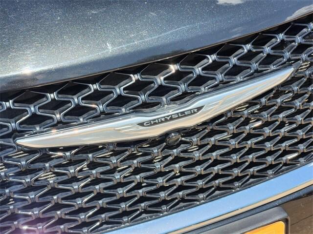 used 2022 Chrysler Pacifica Hybrid car, priced at $25,627
