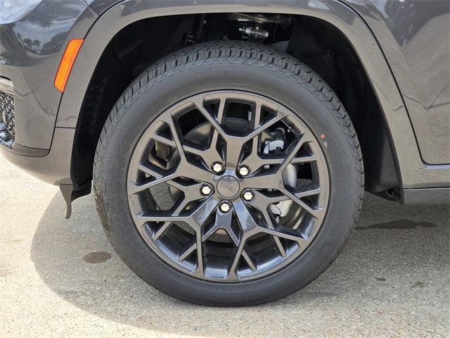 new 2025 Jeep Grand Cherokee L car, priced at $61,816