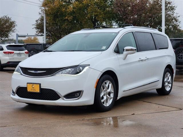 used 2020 Chrysler Pacifica car, priced at $26,995