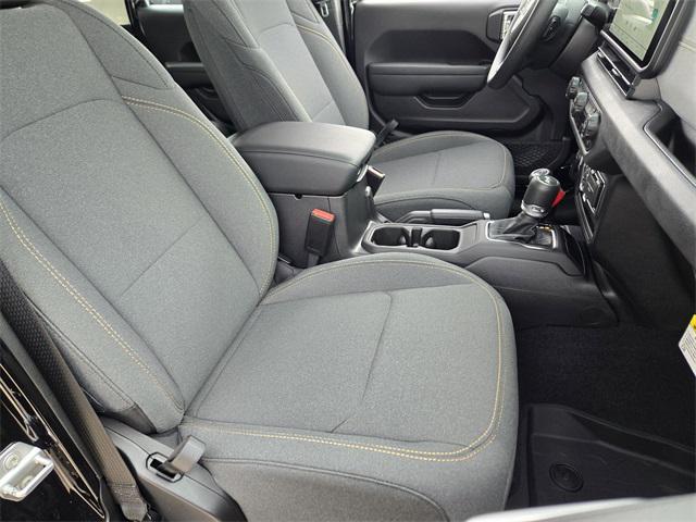 new 2025 Jeep Wrangler car, priced at $40,514