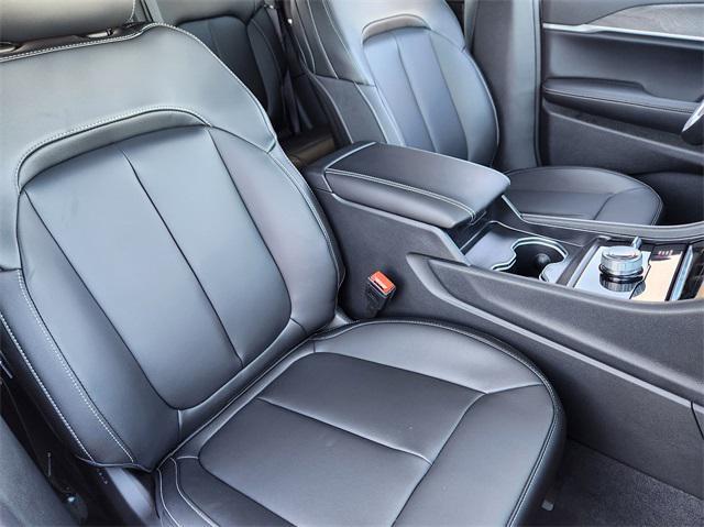 new 2025 Jeep Grand Cherokee car, priced at $50,810