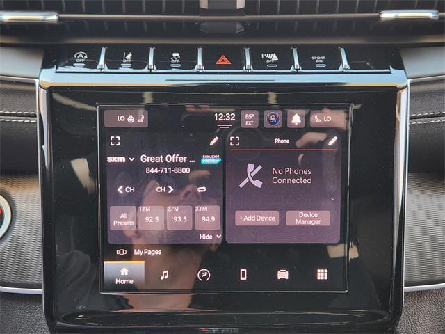 new 2025 Jeep Grand Cherokee car, priced at $42,880