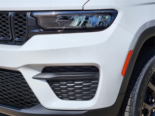new 2025 Jeep Grand Cherokee car, priced at $42,880