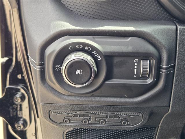 new 2025 Jeep Wrangler car, priced at $51,337