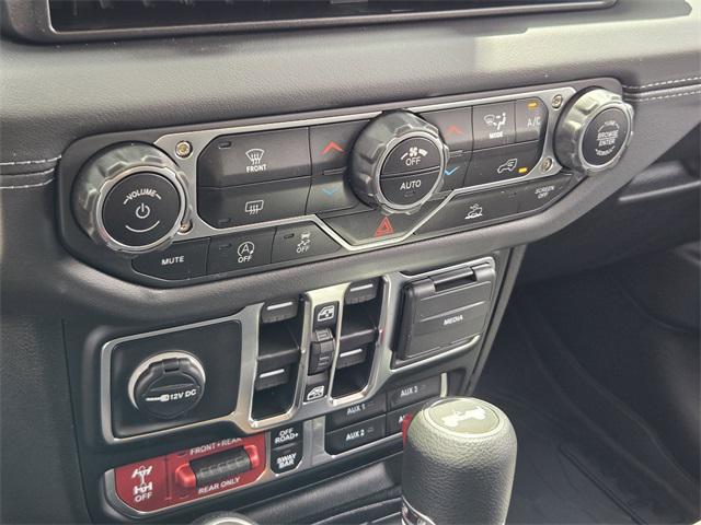 new 2025 Jeep Wrangler car, priced at $51,337