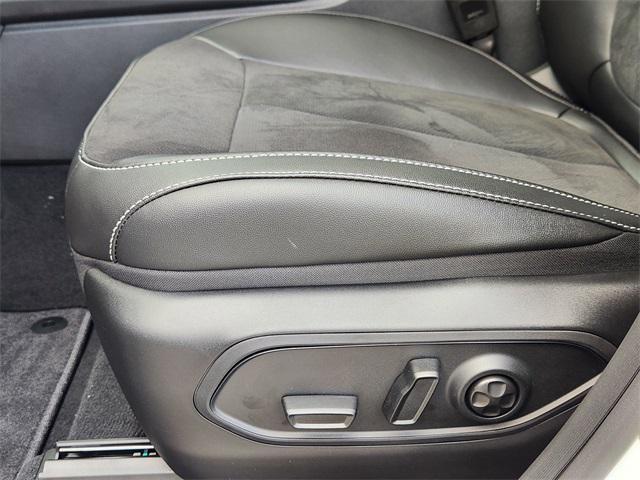 new 2025 Jeep Grand Cherokee car, priced at $38,085