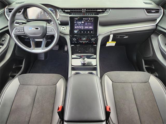 new 2025 Jeep Grand Cherokee car, priced at $38,085