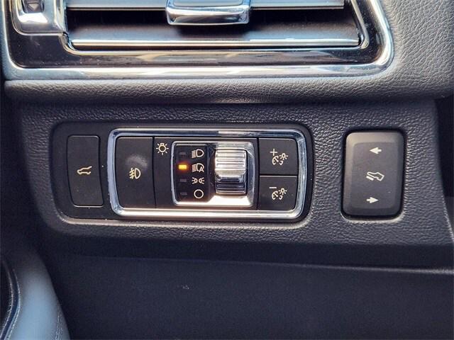 used 2023 Lincoln Navigator car, priced at $60,359