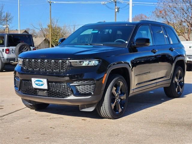 new 2025 Jeep Grand Cherokee car, priced at $46,175